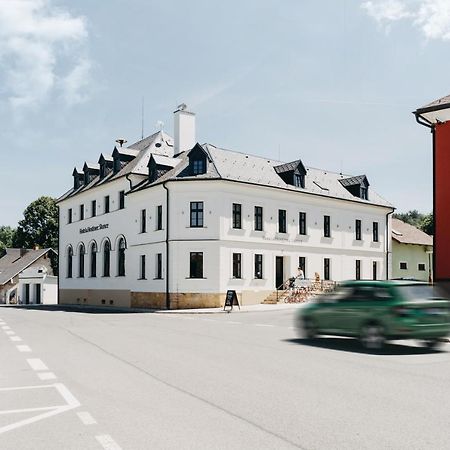 Hotel A Hostinec Slunce Osecna 외부 사진