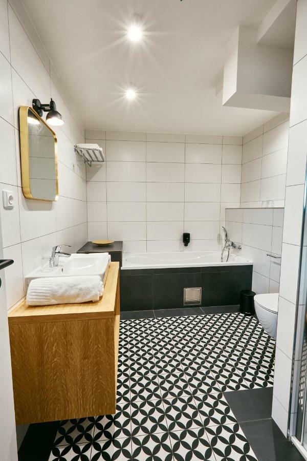 Hotel A Hostinec Slunce Osecna 외부 사진