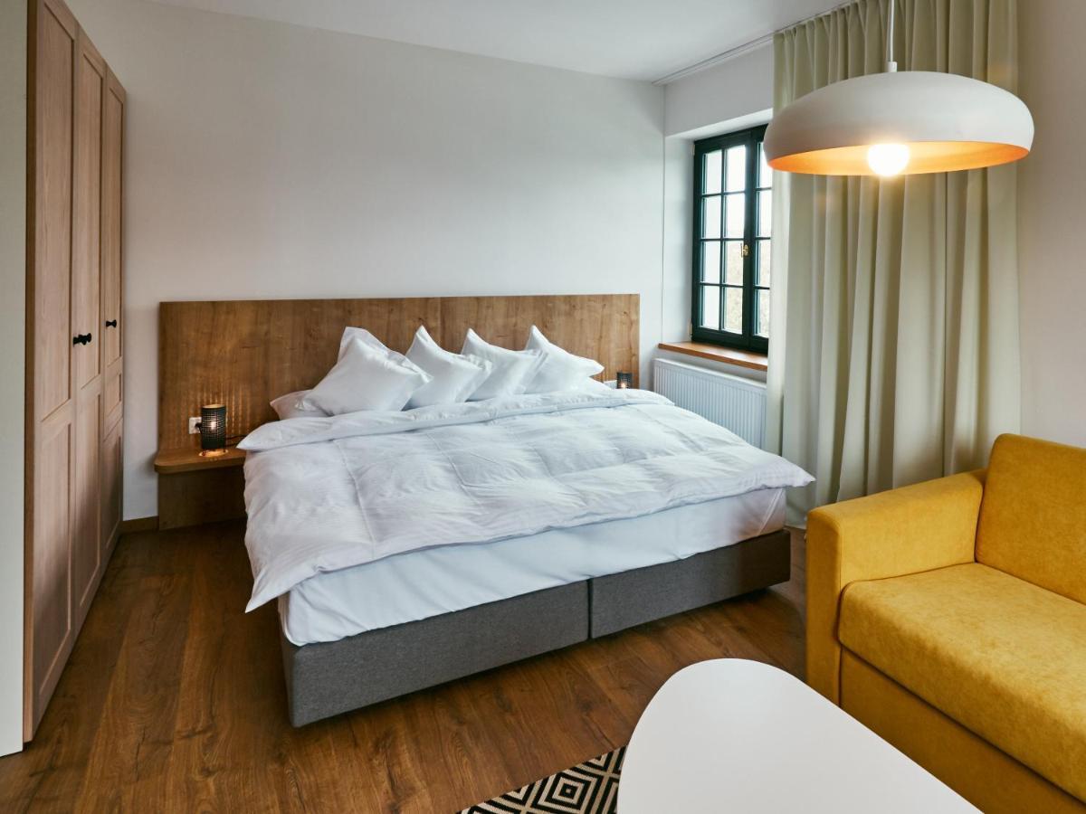 Hotel A Hostinec Slunce Osecna 외부 사진