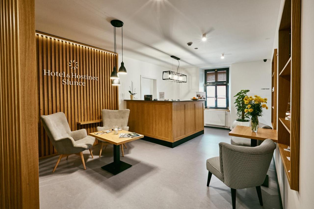 Hotel A Hostinec Slunce Osecna 외부 사진